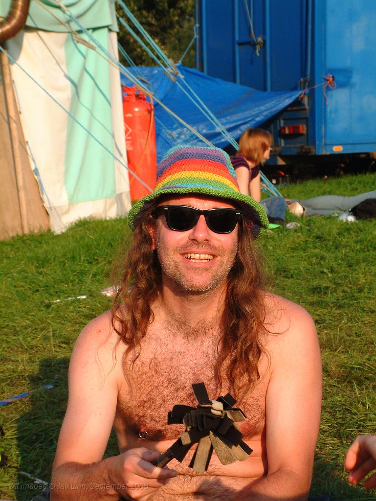 DSCF5947.JPG - Clothes maketh the man; this hat maketh the man look a bit of a tit
